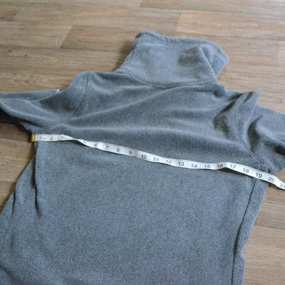 NWT Nike Therma Women's Tunic Training Fleece Cowlneck Pullover Charcoal Size S